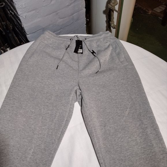 Galaxy by Harvic Heather Gray Slim Fit Joggers With Pockets - Picture 2 of 12